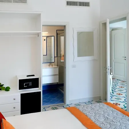 Guest house In The Amalfi Coast - With Terrace Near Amalfi - Breathtaking View Of Ravello