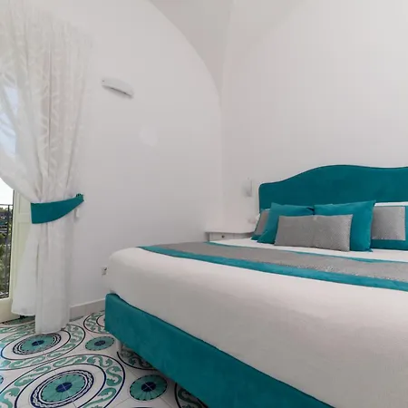 Guest house In The Amalfi Coast - With Terrace Near Amalfi - Breathtaking View Of Ravello Scala